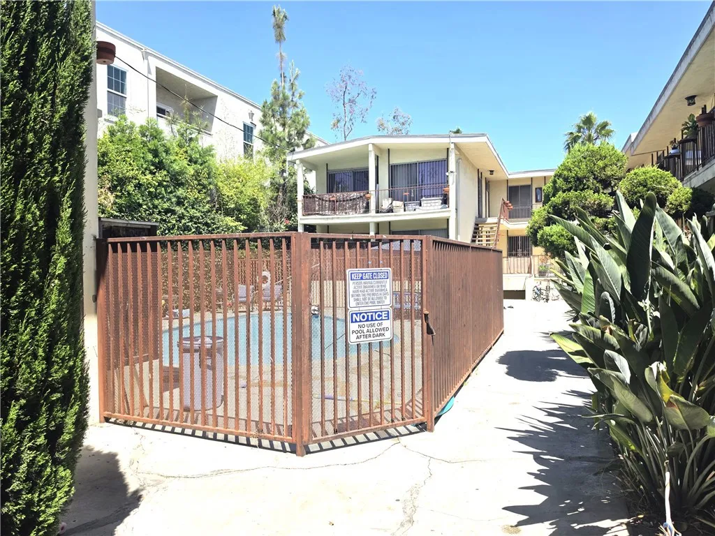 main property photo 11
