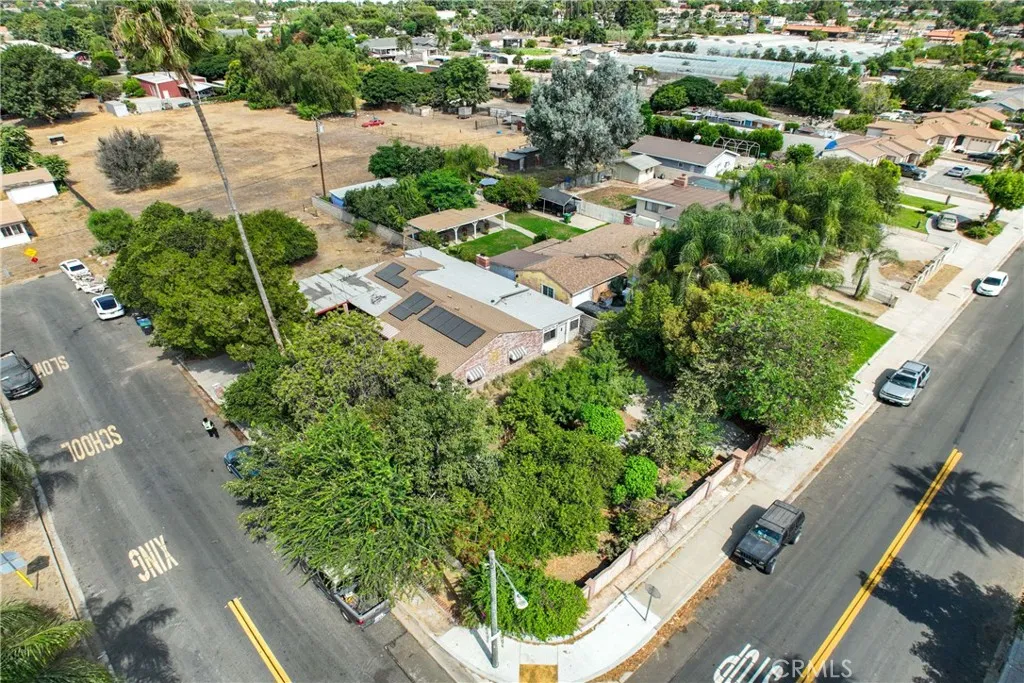 main property photo 23