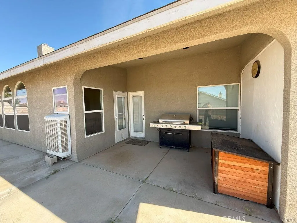 main property photo 8