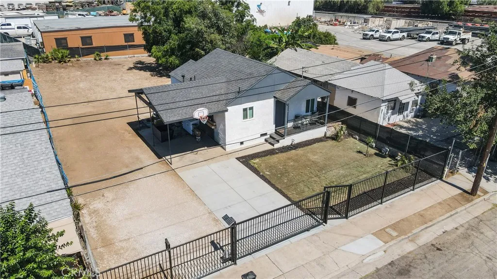 main property photo 22