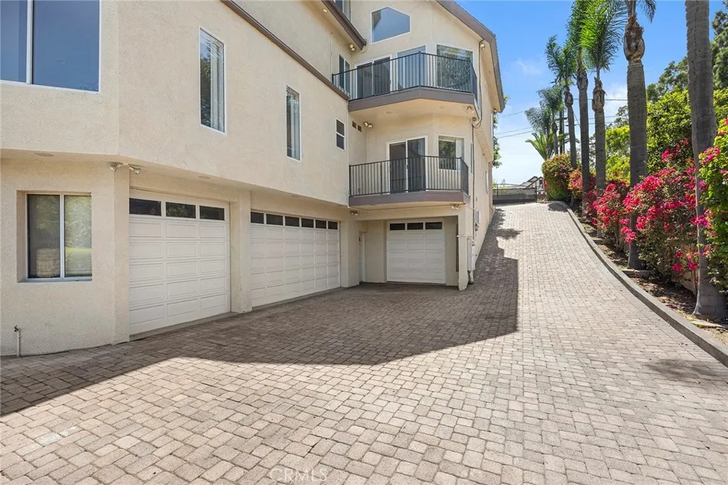 main property photo 59