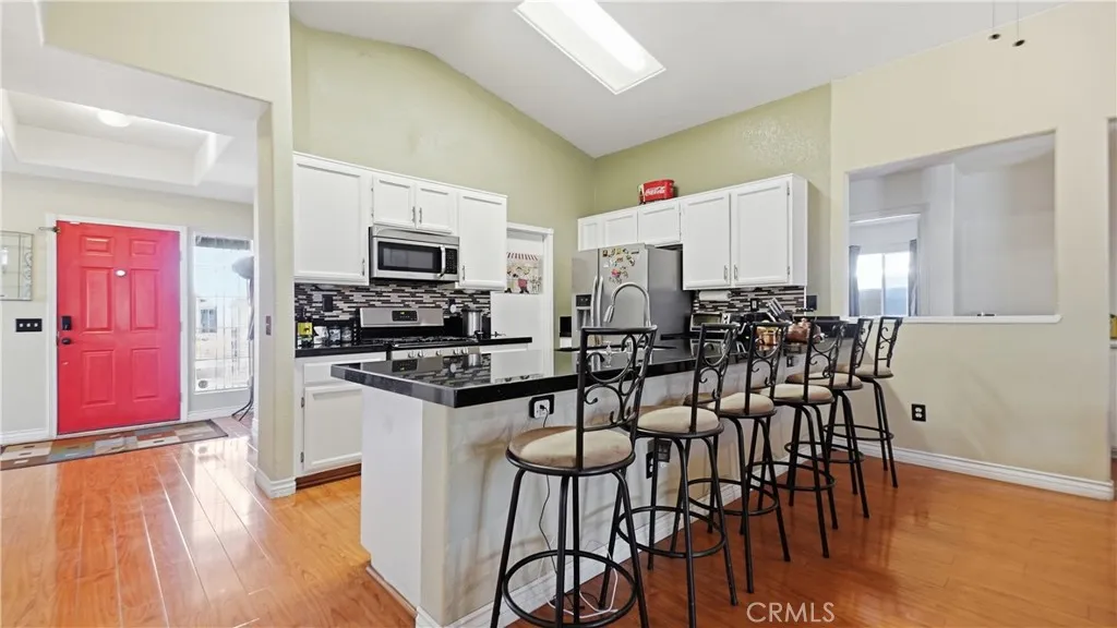 main property photo 10