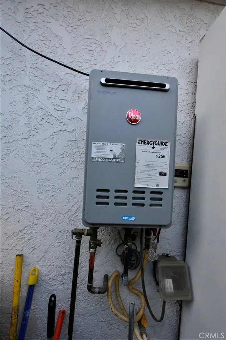 main property photo 10