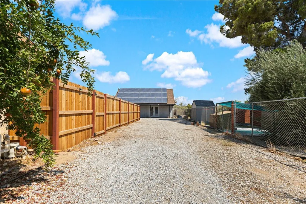 main property photo 40