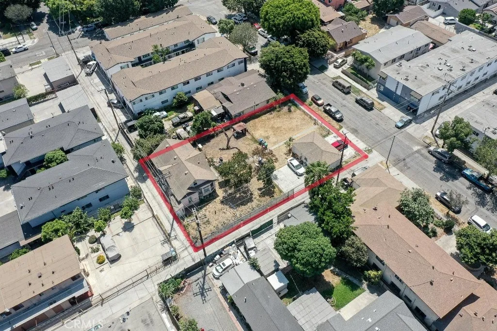 main property photo 23