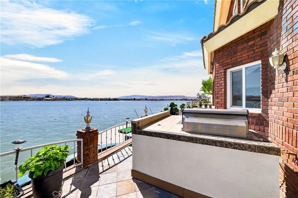 main property photo 54