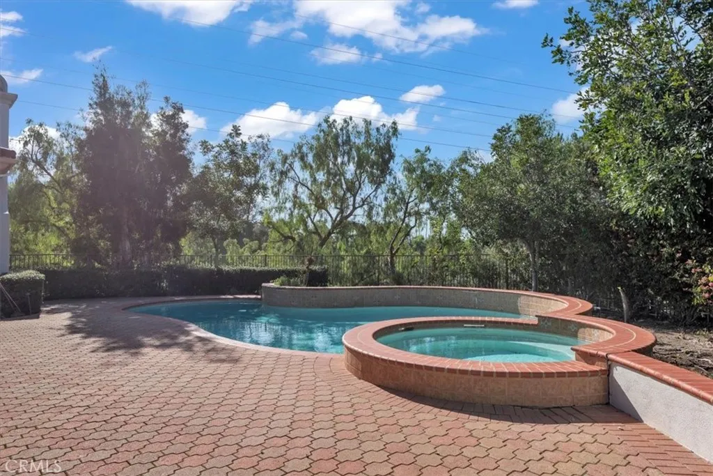 main property photo 50