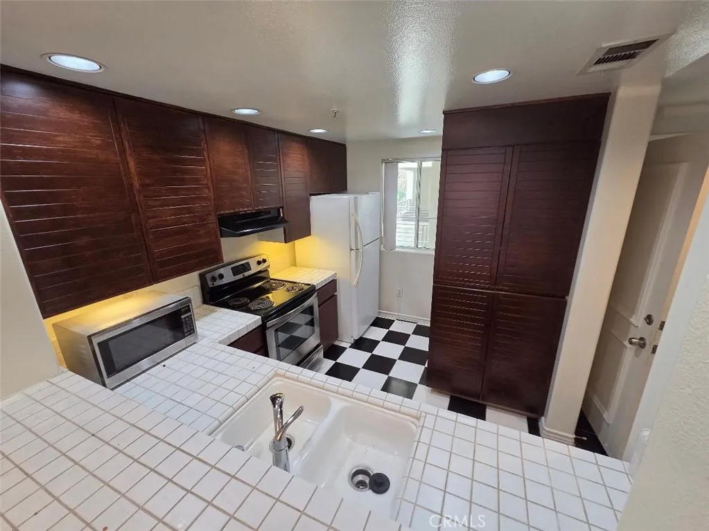 main property photo 65