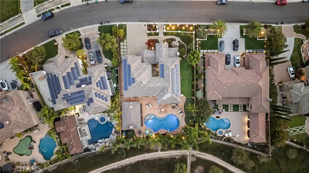main property photo 74