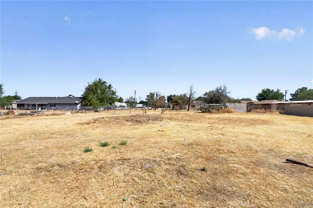 main property photo 18