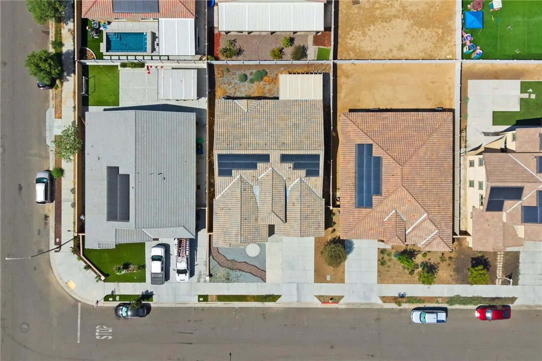 main property photo 40