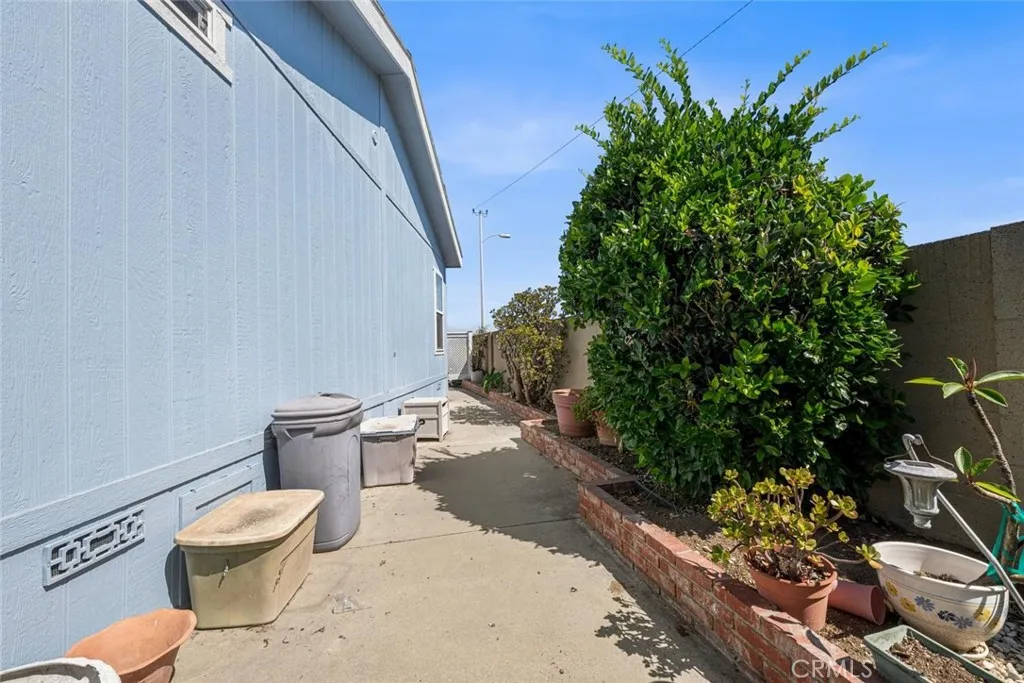 main property photo 64