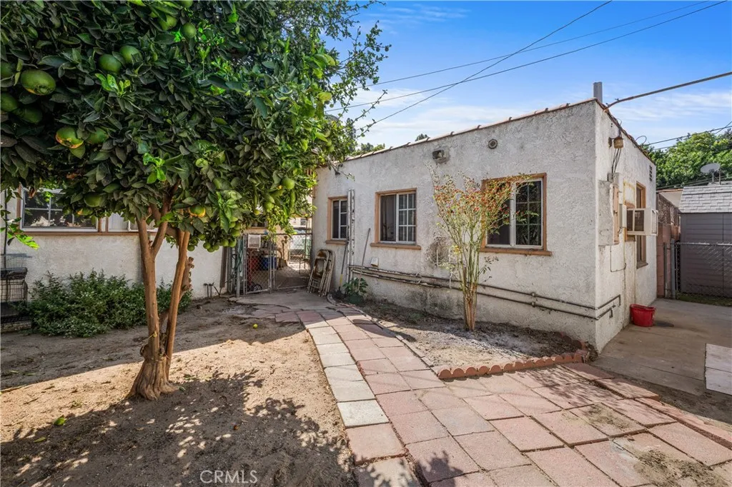 main property photo 28