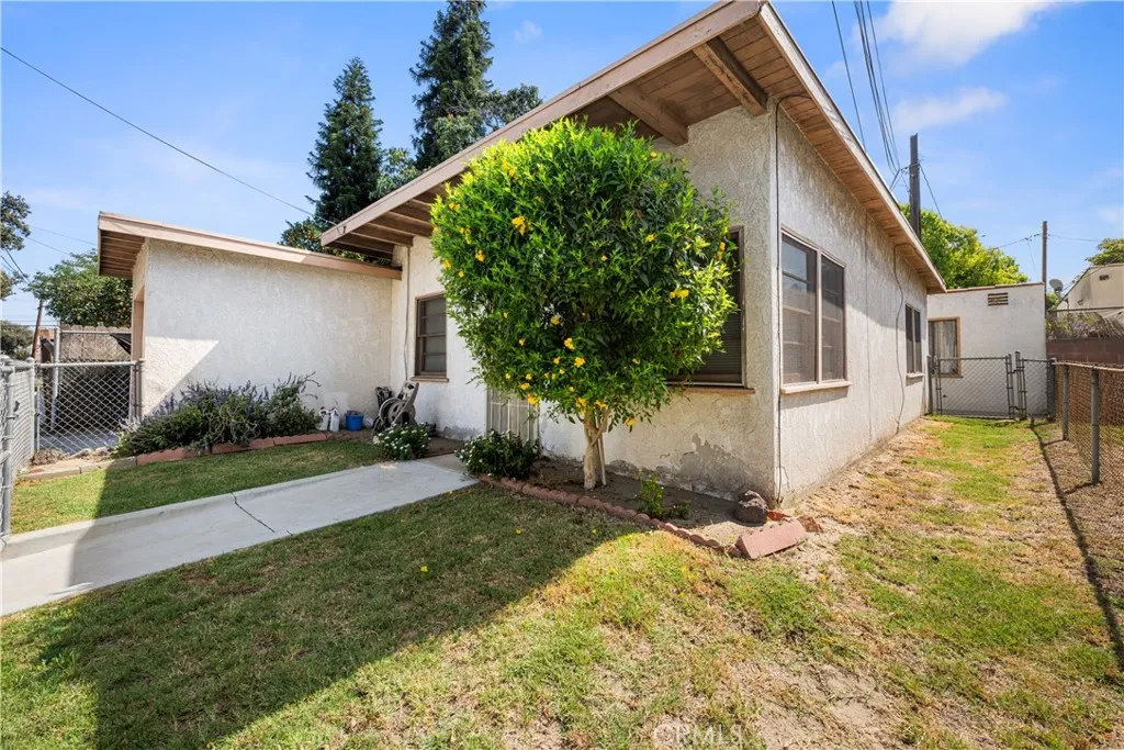 main property photo 30