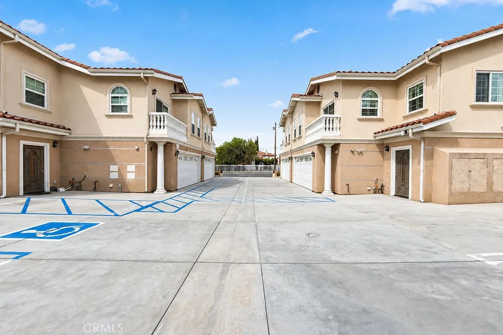 main property photo 30