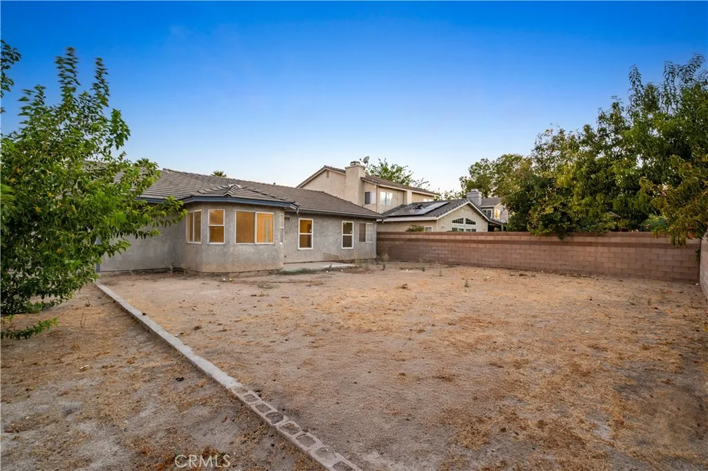 main property photo 28