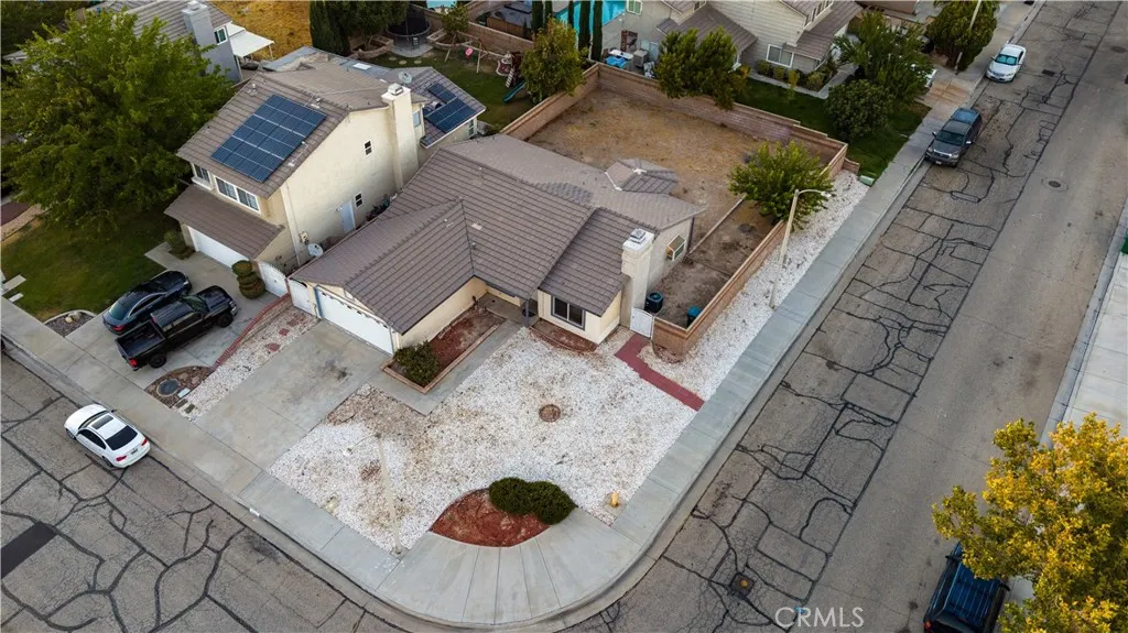 main property photo 32