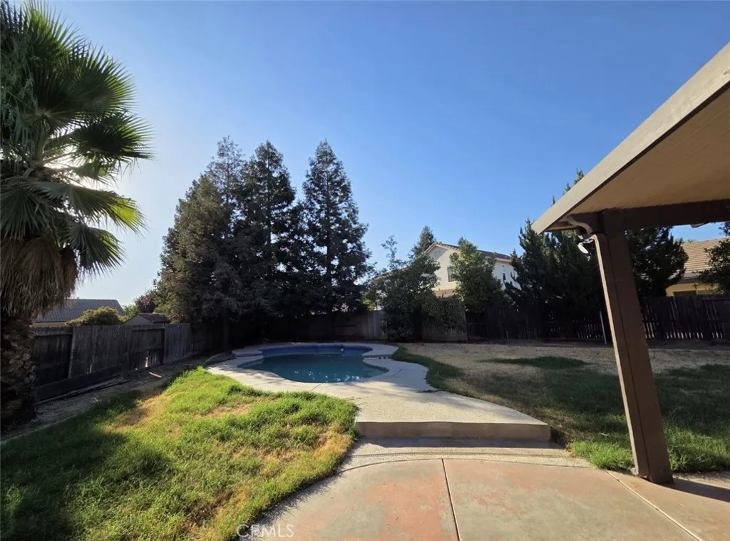 main property photo 26