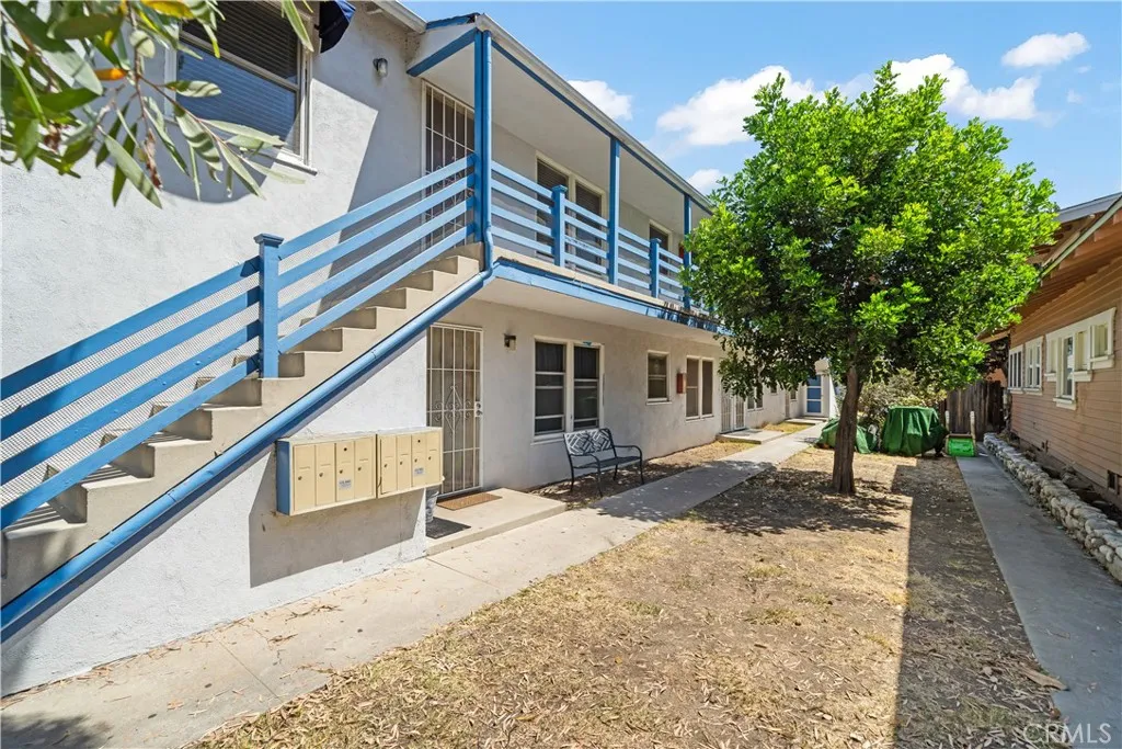 main property photo 13