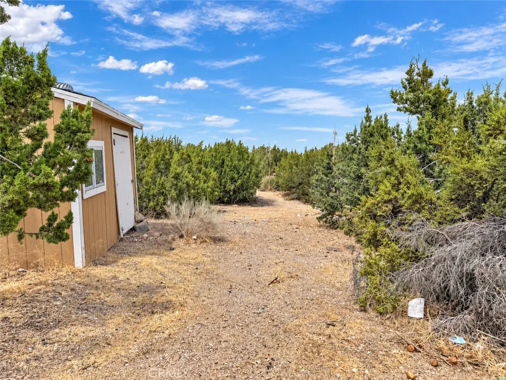 main property photo 32