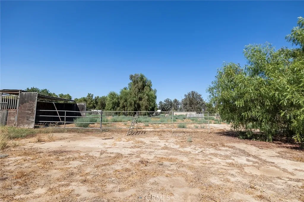 main property photo 38