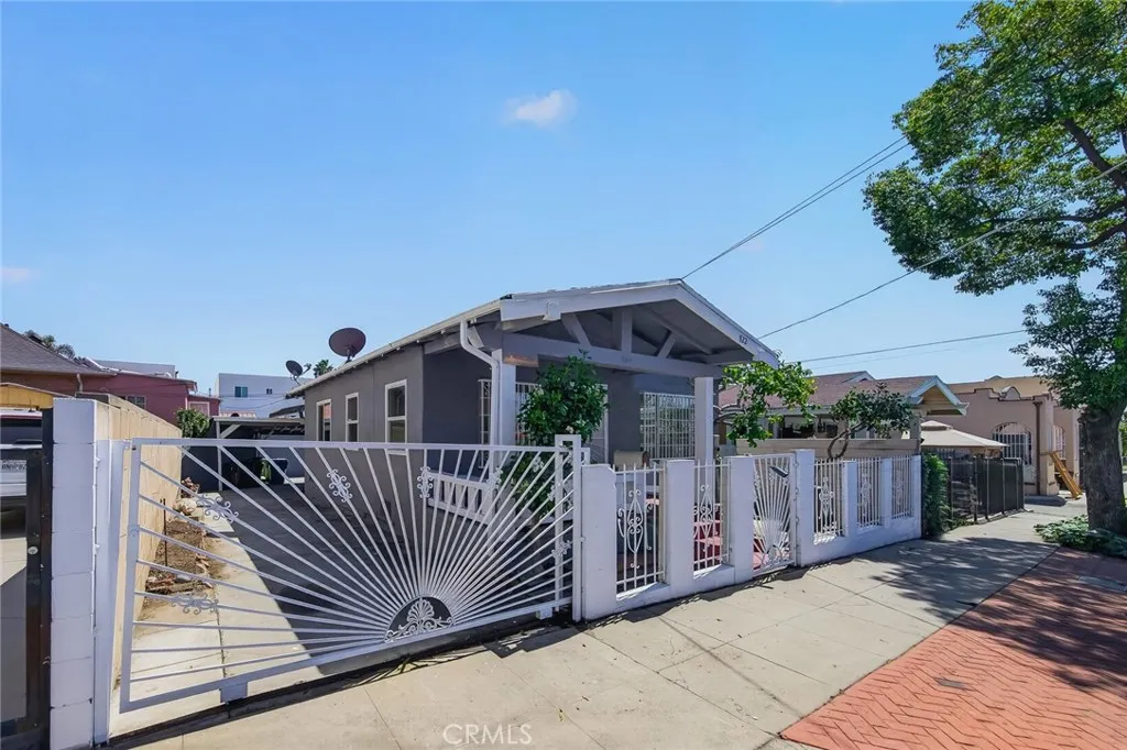 main property photo 26