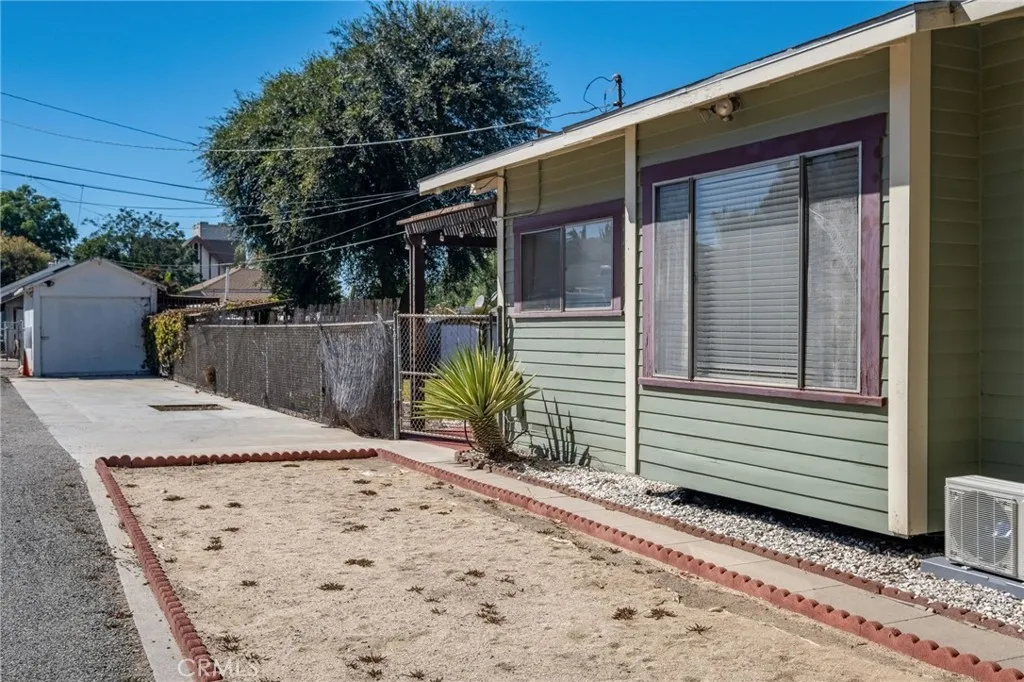 main property photo 22