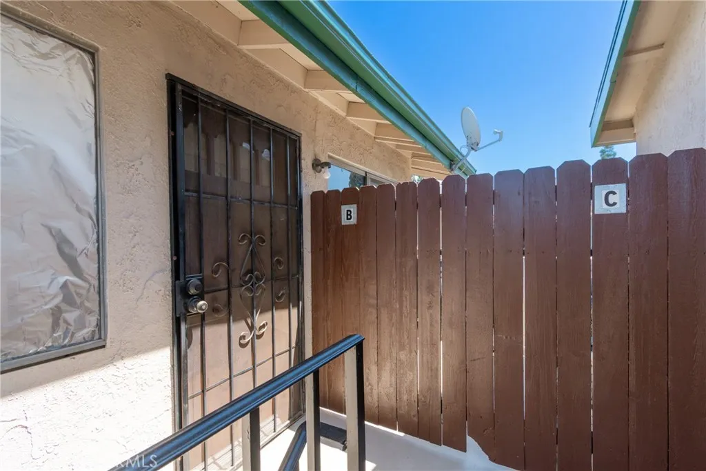 main property photo 5