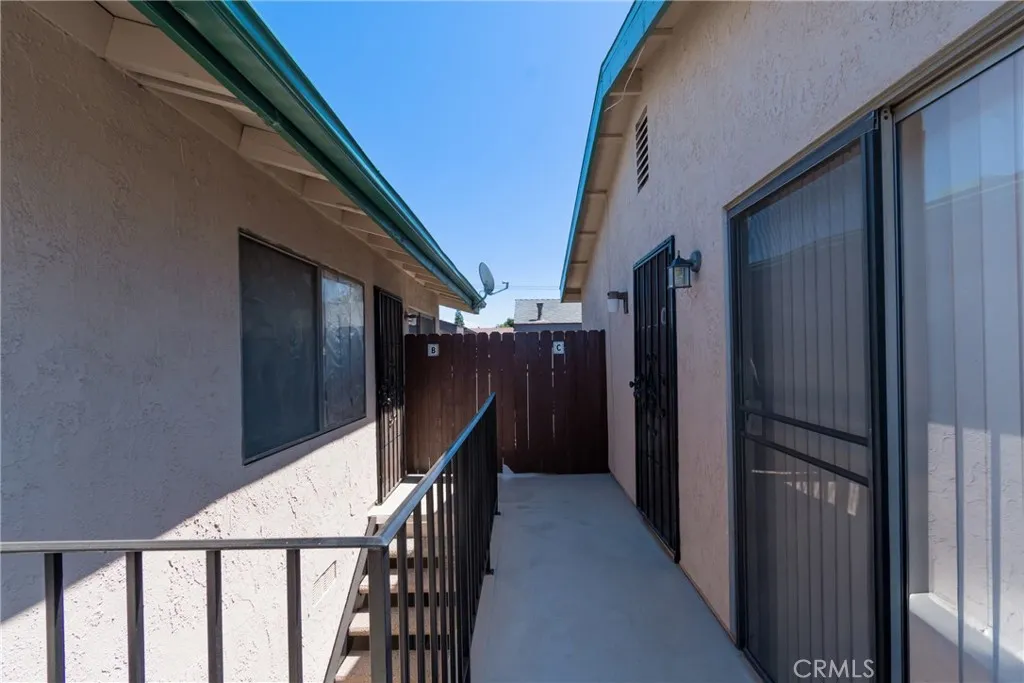 main property photo 6