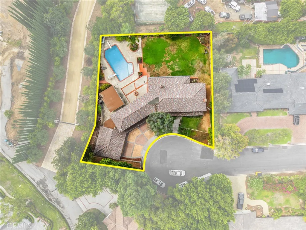 main property photo 35