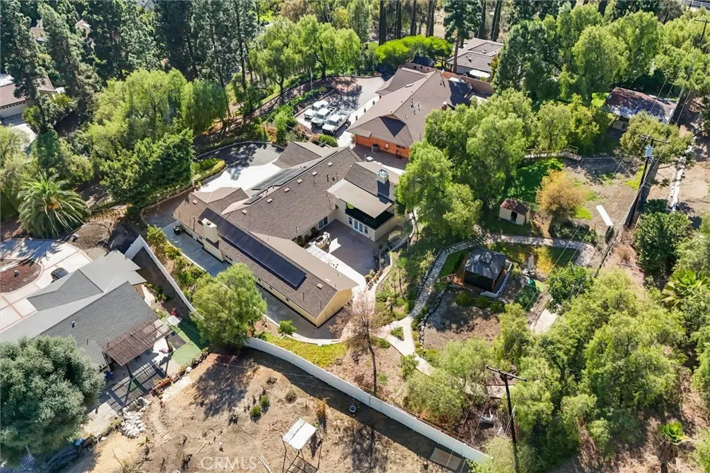 main property photo 50