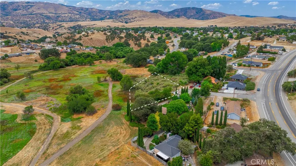 main property photo 10