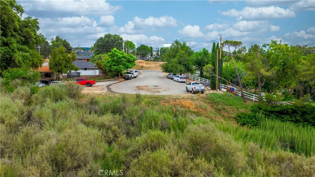 main property photo 13