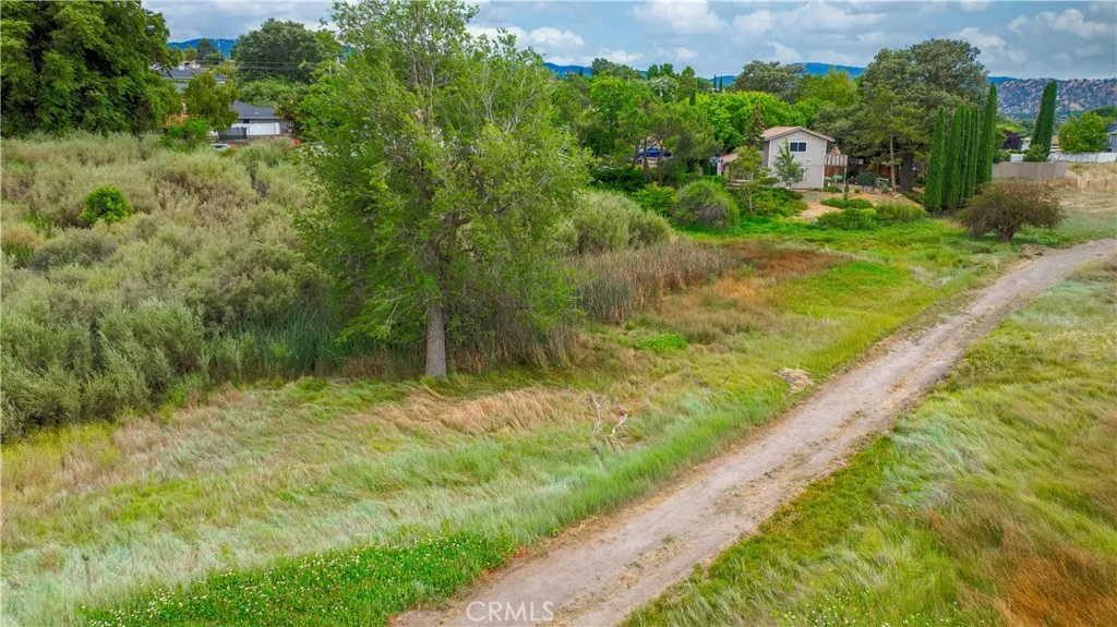main property photo 23