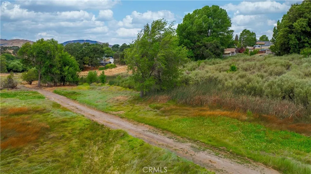 main property photo 25