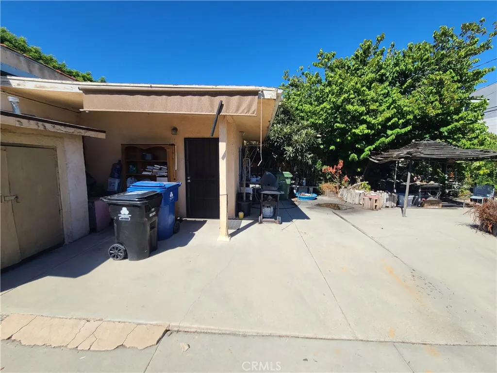 main property photo 25
