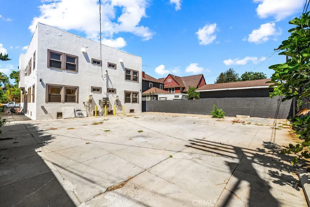 main property photo 39