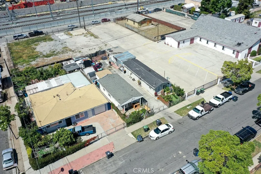 main property photo 14