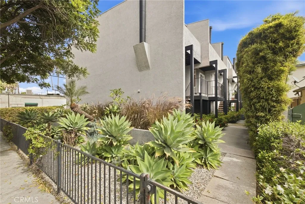 main property photo 0