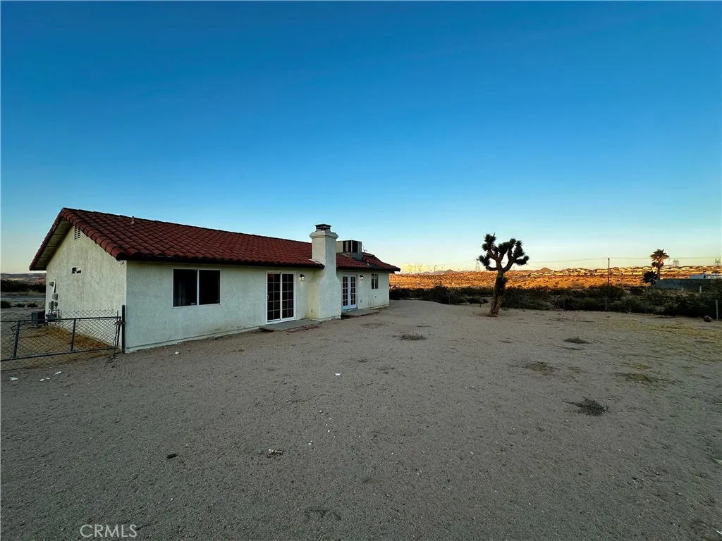 main property photo 23