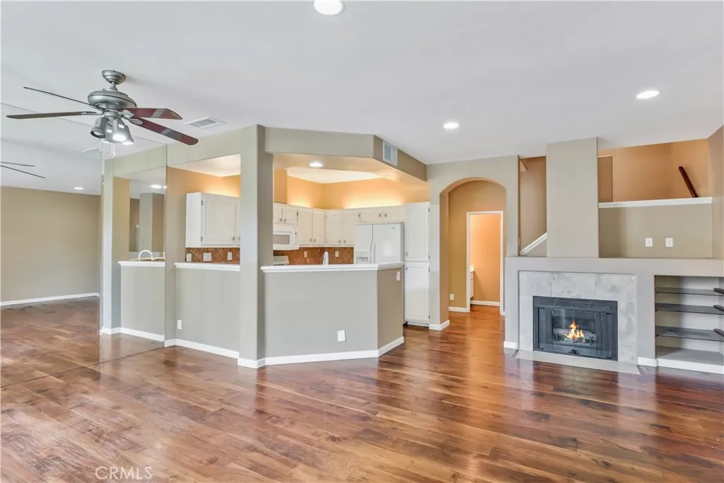 property viewer photo 1