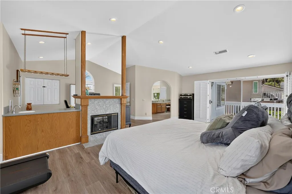 main property photo 79