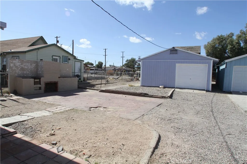 main property photo 15