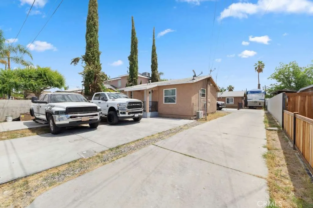 main property photo 7