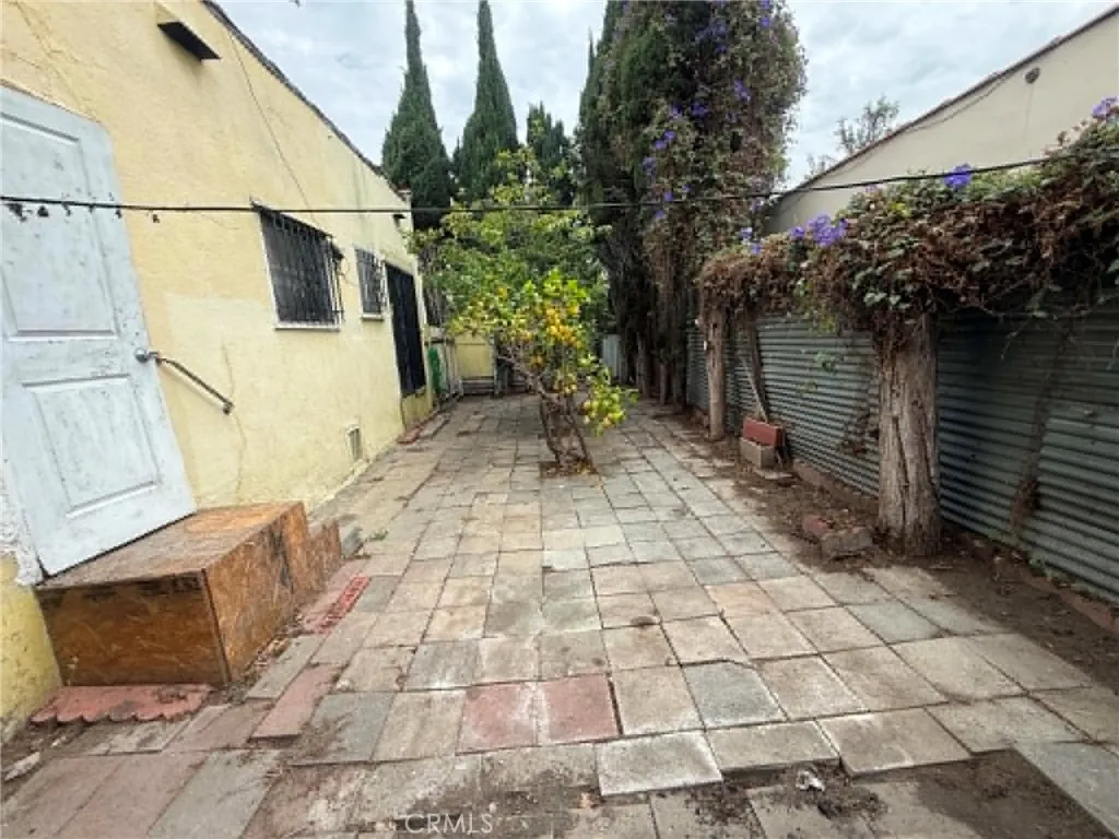 main property photo 10