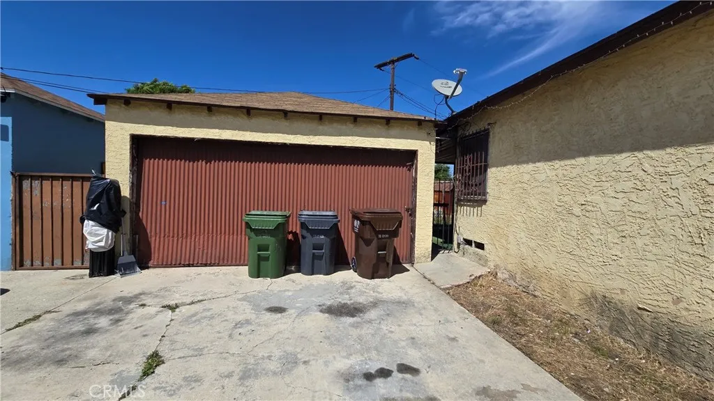 main property photo 13