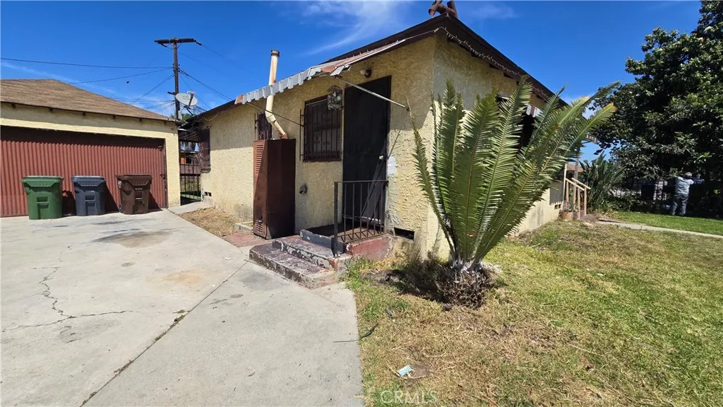 main property photo 14