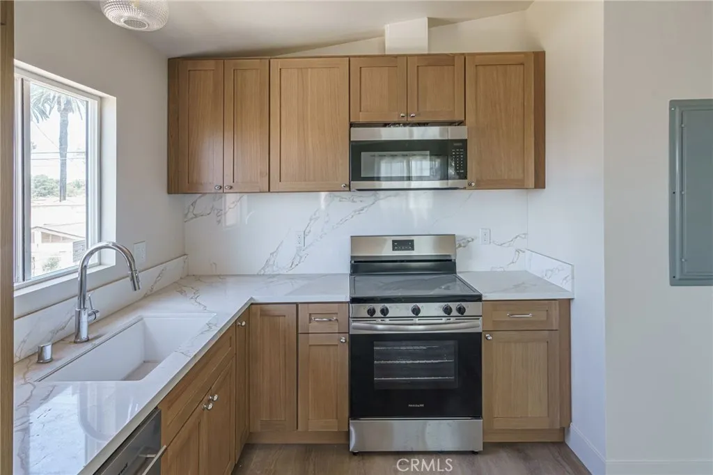 main property photo 66