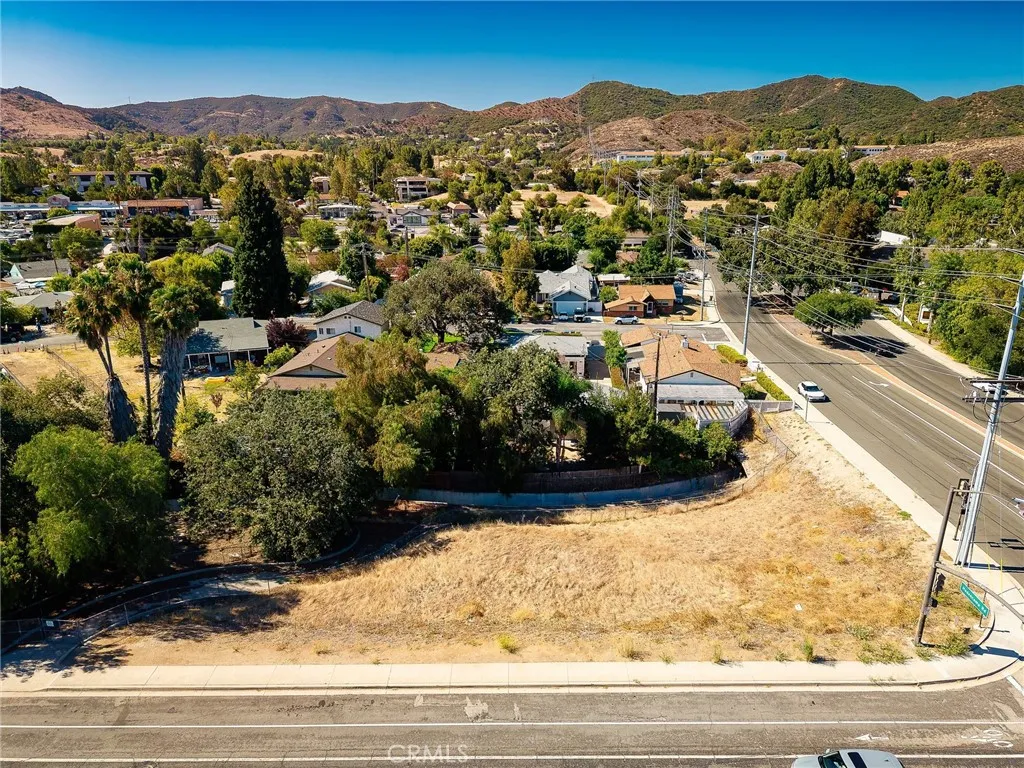 main property photo 14