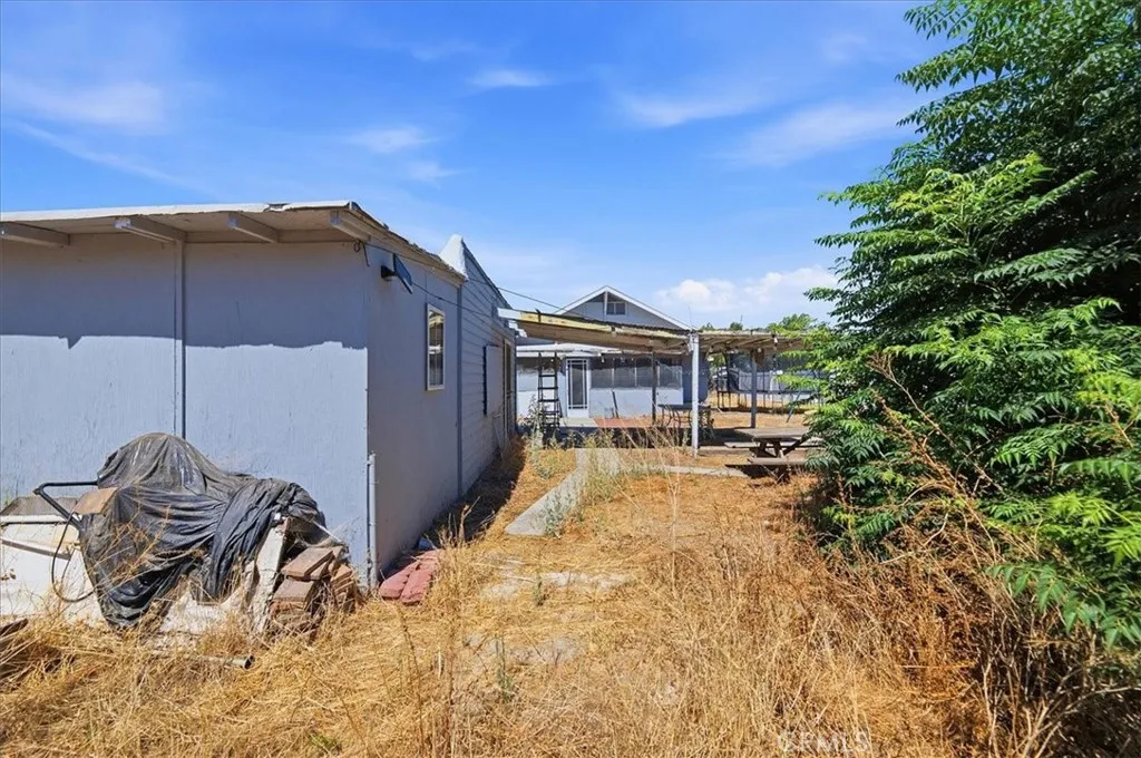 main property photo 21